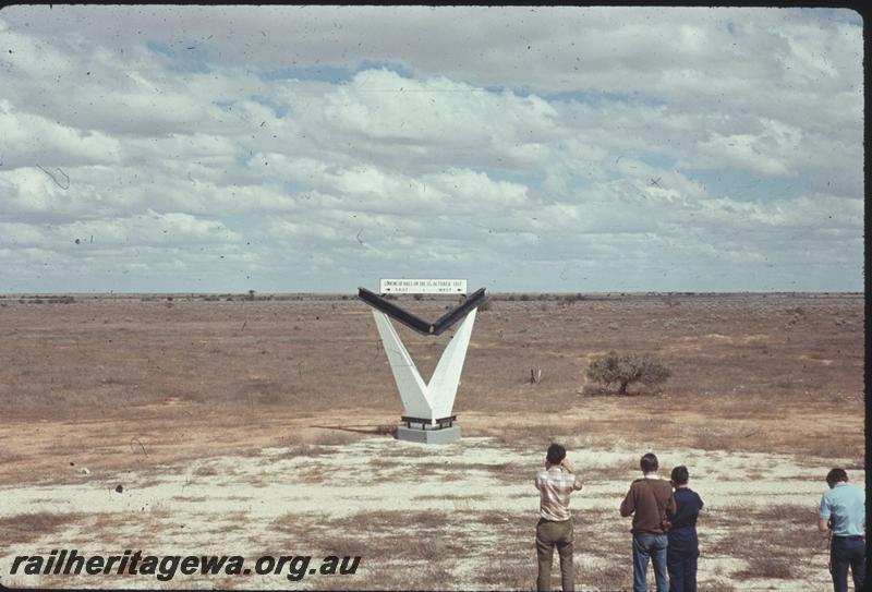 T04044
Ooldea Monument, South Australia, monument marking the 50th anniversary (1967) of the joining of the east and west sections of Trans Australian Railway line on the 17th October 1917, location 30.46670, 131.79440 Alt: 106.32m. Ooldea is the beginning of the 