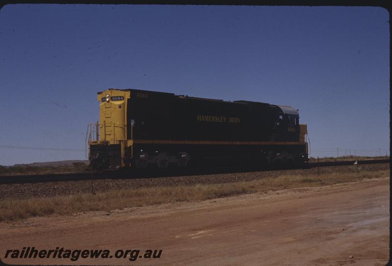 T04047
Hamersley Iron Alco loco M636 class 4044, near Brolga, RIO line
