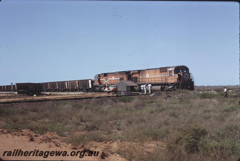 T04069
Mount Newman Mining empty train, Alco locos M636 class 5473 and C636 class 5466, Goldsworthy Junction, BHP line, Holden HQ Hi-Rail vehicle
