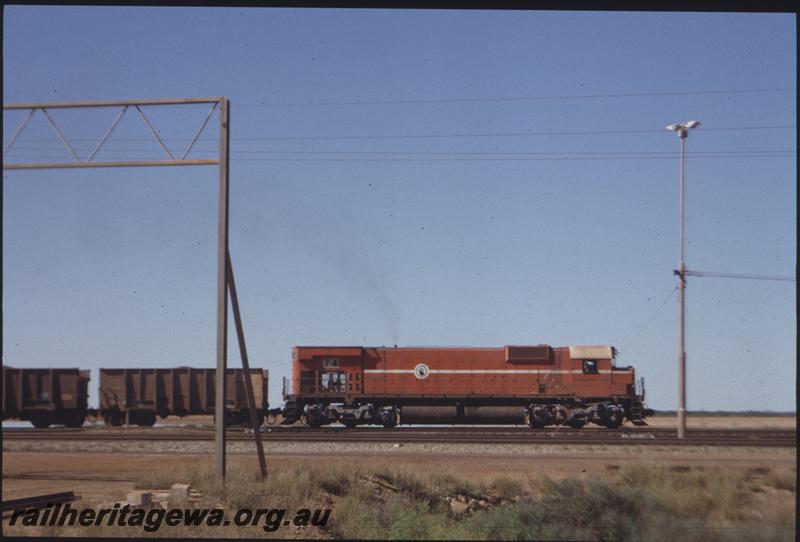 T04090
Mount Newman Mining Alco loco M636 class 5474, shunts Nelson Point, Port Hedland
