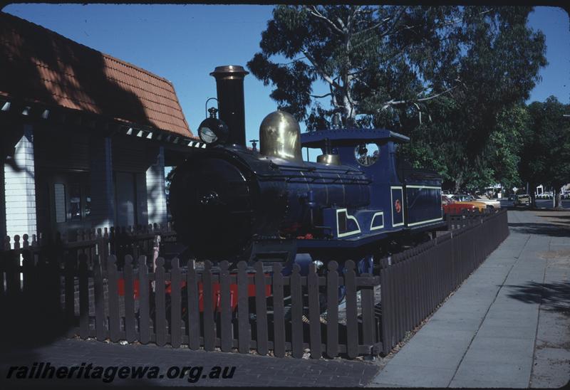 T04145
R class 174, Midland Centrepoint, front and side view, on display
