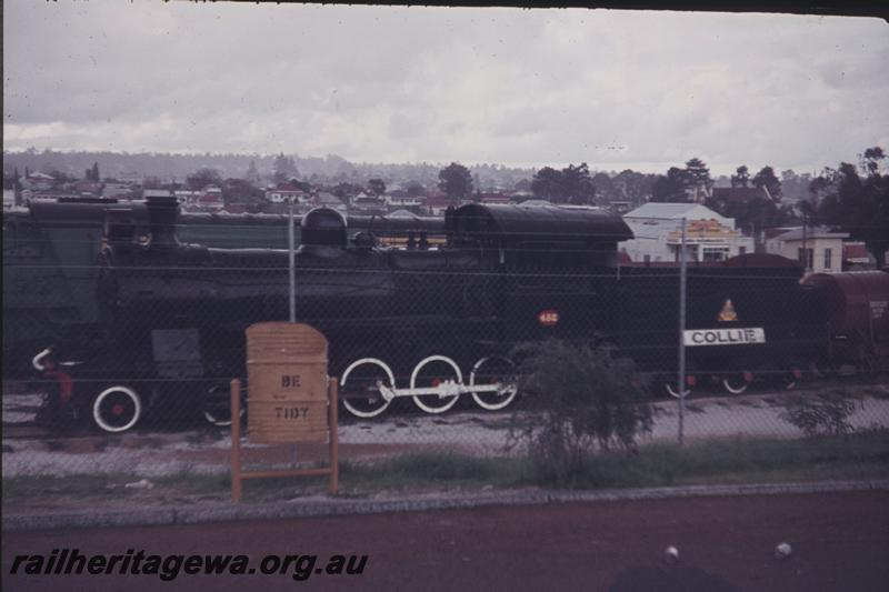 T04177
F class 452, collie, side view, on display
