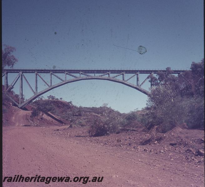 T04182
Spring Creek steel arch bridge, Dampier - Paraburdoo railway, Hamersley Iron, location about 297 km
