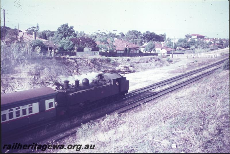 T04208
DD class, West Leederville bank, suburban passenger train, bunker leading heading west.
