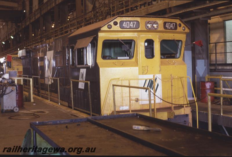 T04235
Hamersley Iron Comeng rebuild M636R class 4047, rebuilt from Alco M636 class of the same number with special livery for the Australian Bicentennial of 1988, Dampier, 7 Mile workshops, internal view
