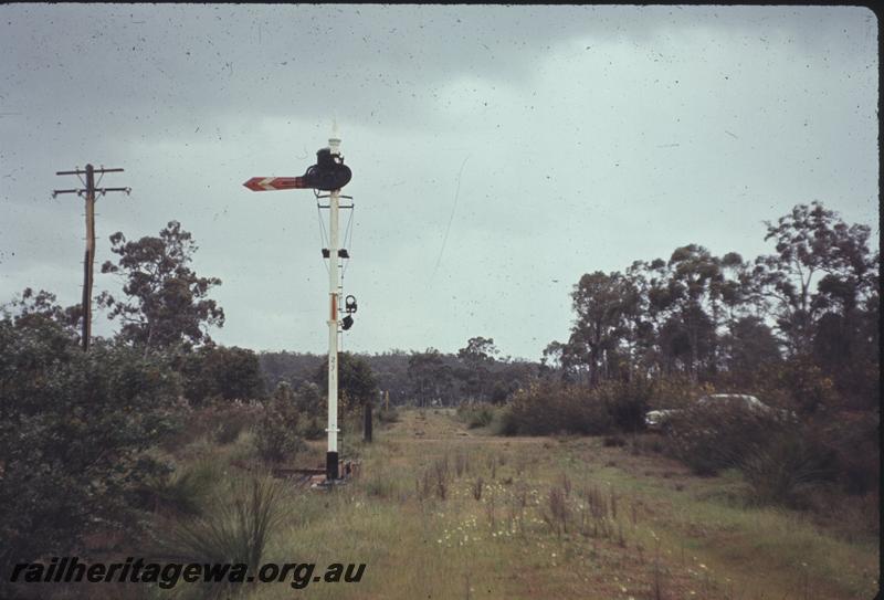 T04261
Upper quadrant automatic signal on abandoned trackbed, ER line
