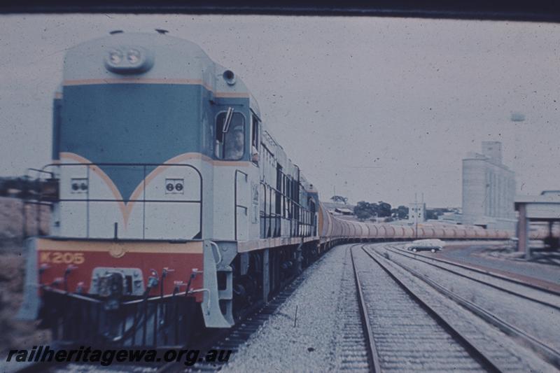 T04277
K class 205, Avon Yard, standard gauge grain train
