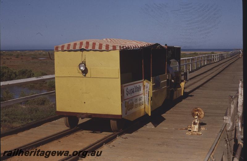 T04281
Jetty train, Carnarvon, on jetty, rear and side view
