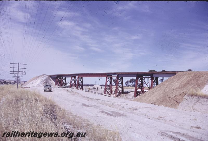 T04293
Flyover, narrow gauge, Bungulla, EGR line, view looking east
