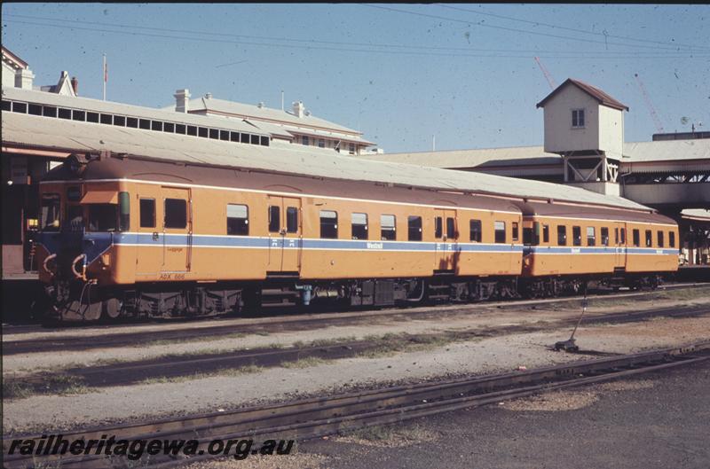 T04297
ADX class 666, ADA class 770 in Westrail orange livery, Perth Station, front and side view
