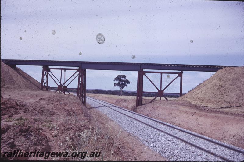 T04312
Narrow gauge flyover, Walgoolan, EGR line, side on view.
