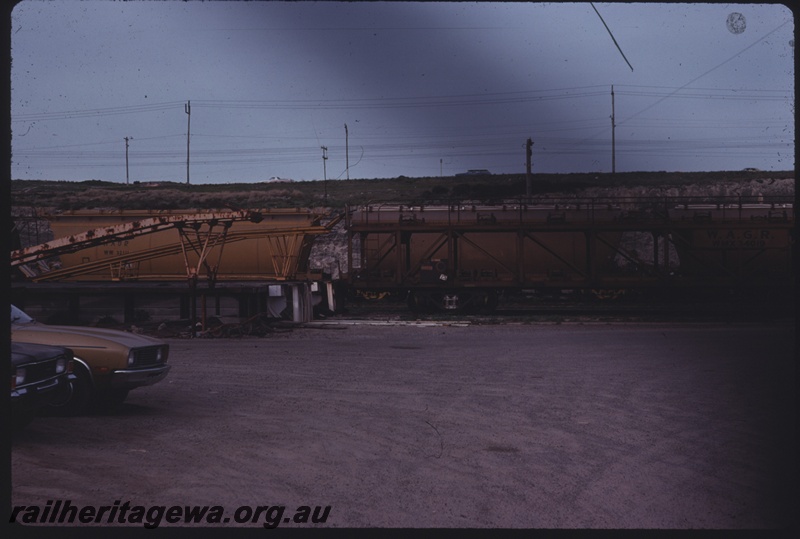 T04328
Motor vehicle loading /unloading facility, Leighton Yard, side view of the ramp
