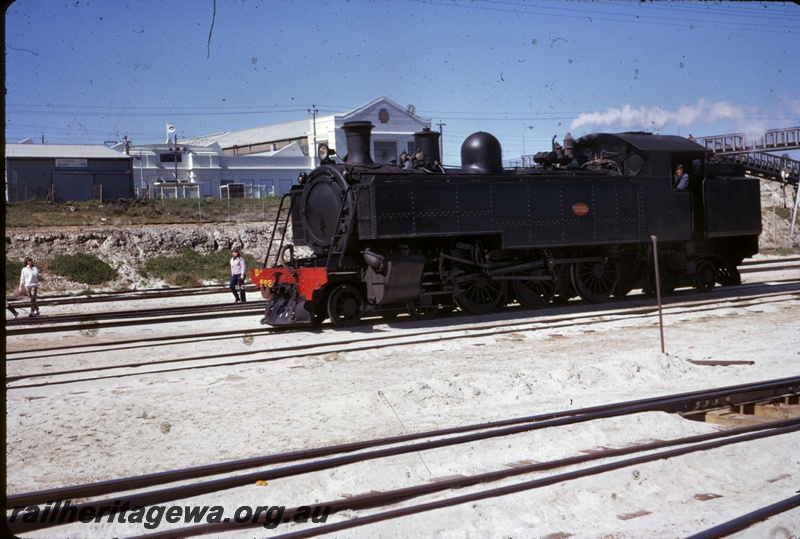 T04367
DD class 592, Leighton yards, ER line, front and side view

