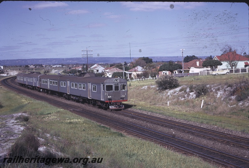 T04381
ADK/ADB/ADK/ADB four car railcar set, Bayswater, ER line, side and front view

