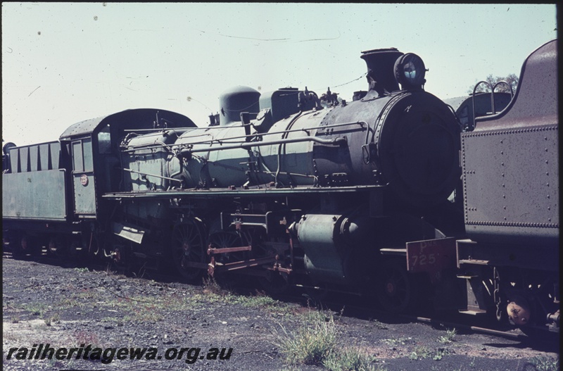 T04386
PM class loco, Narrogin, side and front view

