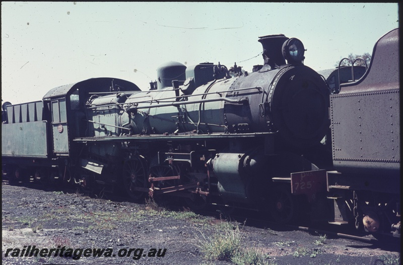 T04386
PM class loco, Narrogin, side and front view
