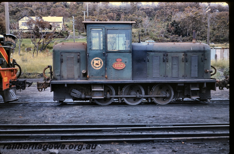 T04388
Z class 1152 0-6-0 diesel locomotive, side view, well weathered.
