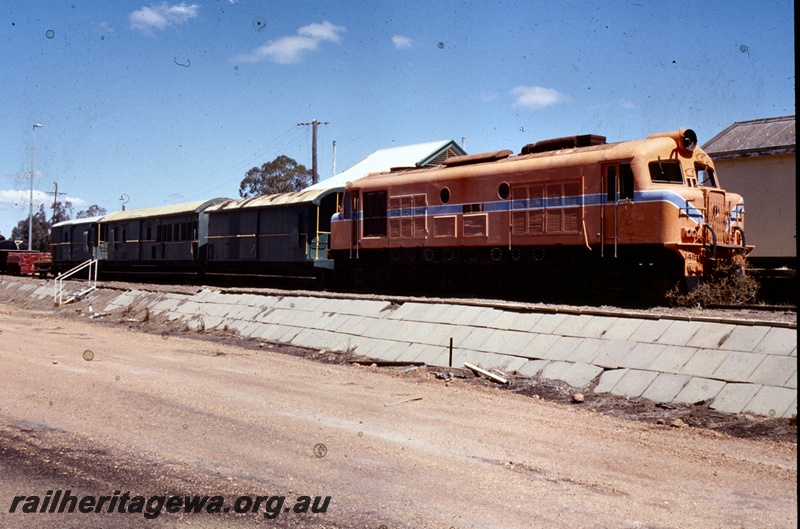 T04399
XA class 1415 