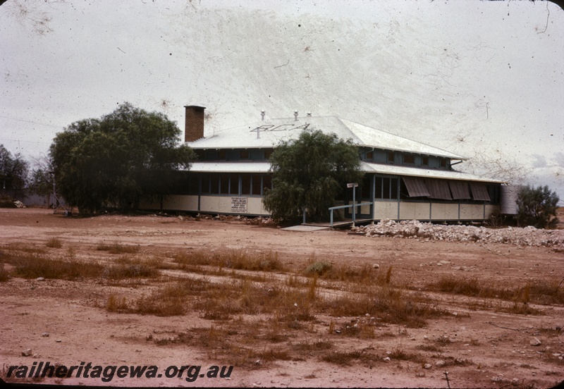 T04422
20 of 38 images of Commonwealth Railways (CR) 