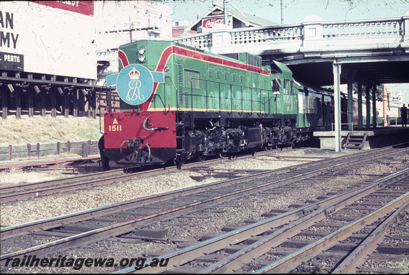 T04553
A class 1511 diesel locomotive prior to departing Perth Station with the Royal Train, from the Armadale dock, enroute to Bunbury.
