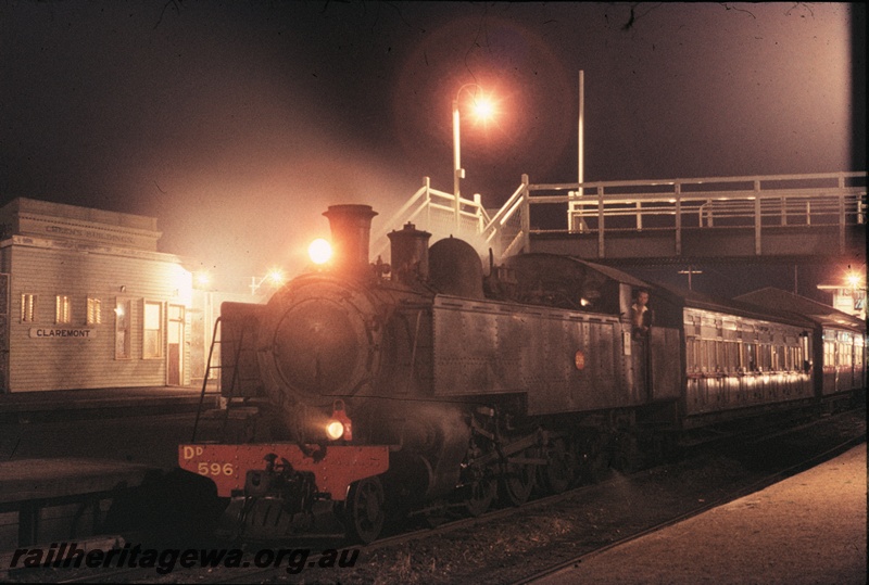 T04566
DD class 596 steam locomotive hauling a Royal Show special at Claremont Station.
