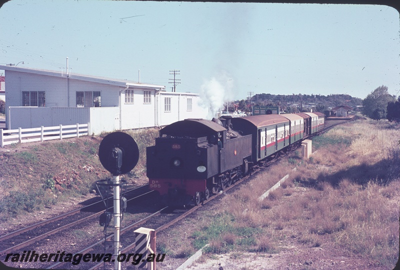 T04594
DM class 585 steam locomotive on a Royal Show passenger service at Mosman Park.
