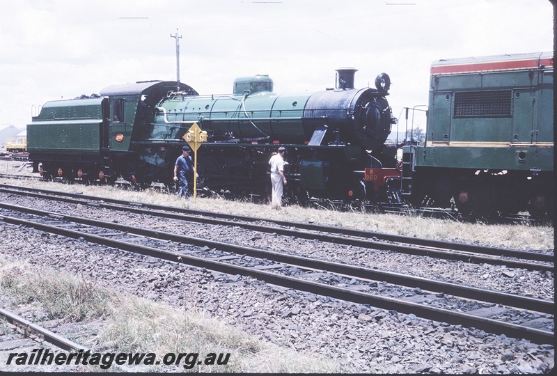 T04600
W class 960 steam locomotive fresh out of overhaul at Midland.
