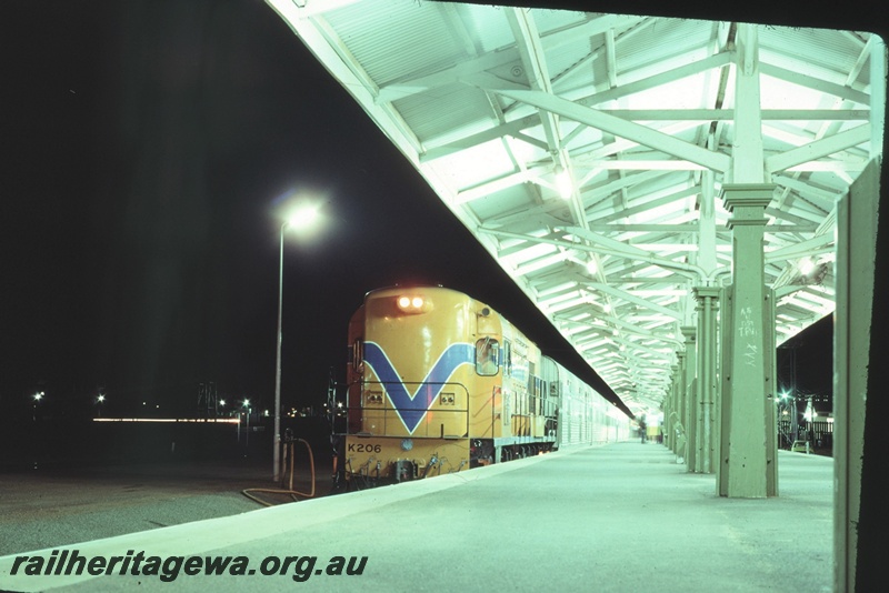 T04662
K class 208 standard gauge diesel locomotive at the head of The Indian Pacific prior to departure for Perth from Kalgoorlie
