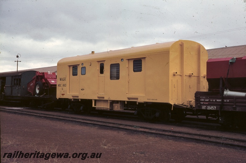 T04667
WBC class 863 brakevan, WAGR standard gauge built at Islington Workshops, South Australia, side and end view, part of HC class 21457 wagon, en route from Kalgoorlie
