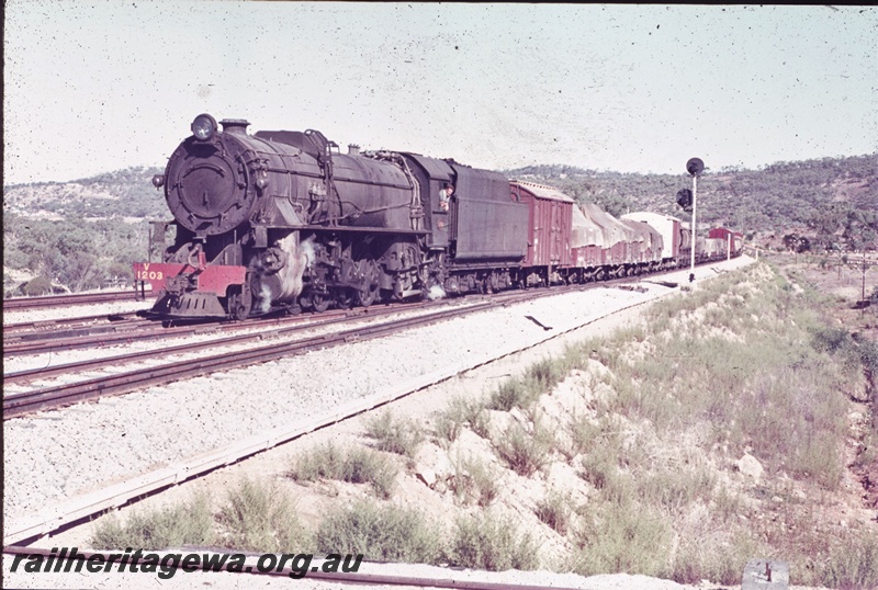 T04715
V class 1204 steam locomotive arriving at the west end of Avon Yard with a goods train.
