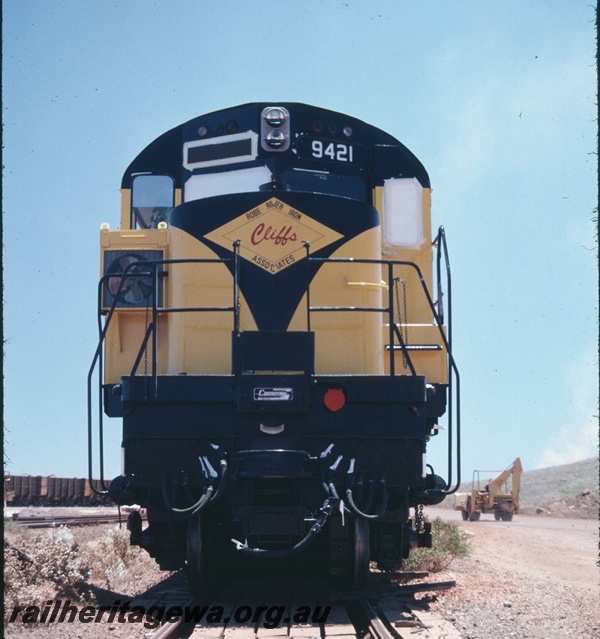 T04745
Cliffs Robe River (CRRIA) new locomotive M636 class 9421 at Cape Lambert wharf.
