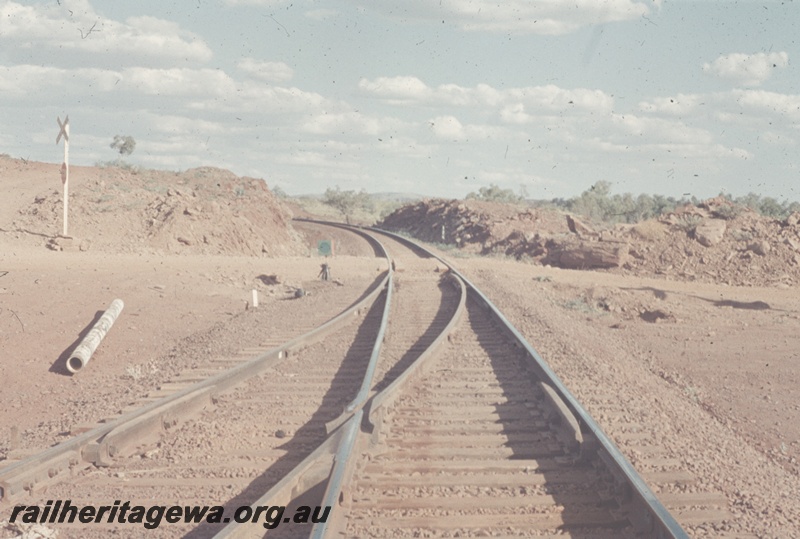 T04812
Hamersley Iron (HI) track and crossing loop 124 mile
