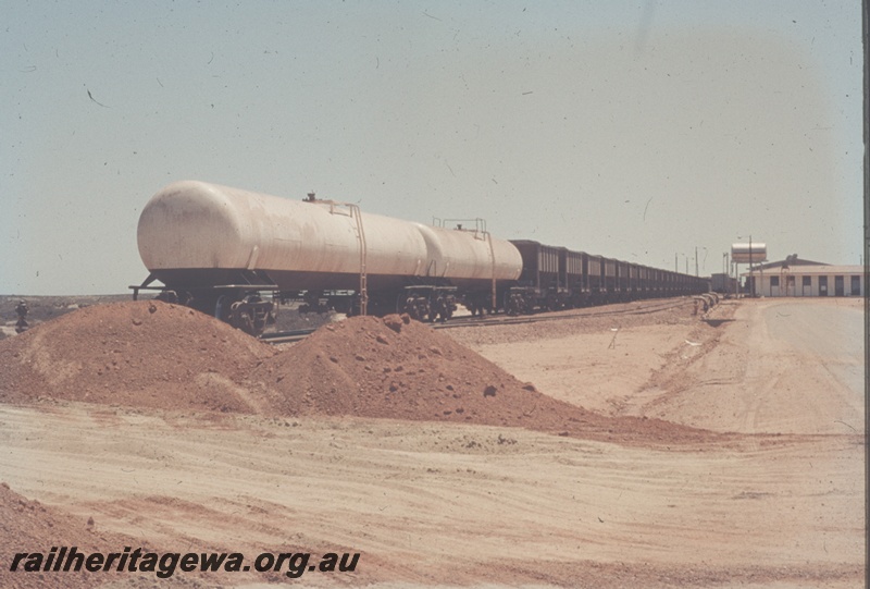 T04840
Goldsworthy Mining (GML) water tank cars at Finucane Island.
