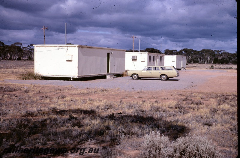 T04858
Three transportable cabins with air conditioners, used by consulting engineers staff, Norseman, CE line
