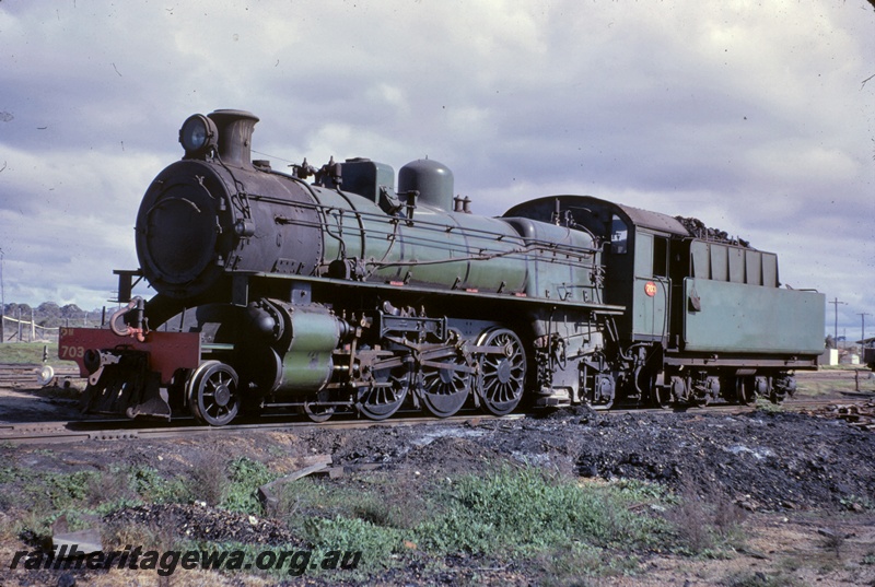 T04914
PM class 703, Amery, GM line, front and side view
