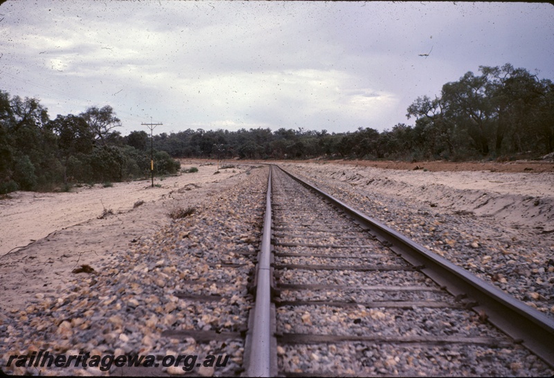 T04977
Track on Mooliabeenee bank, MR line, view from track level
