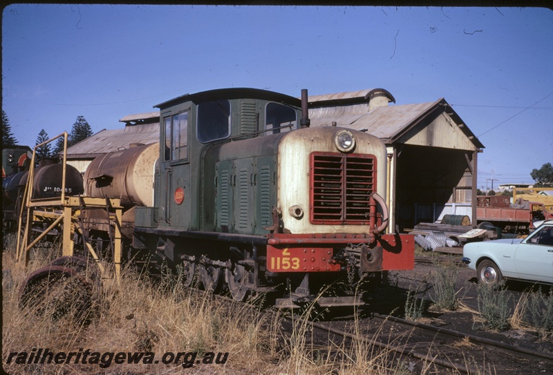 T05001
Z class 1153, two tanker wagons including JOA class 10485, Esperance, CE line, side and front view
