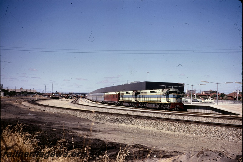 T05049
L class 273, and another L class diesel, double heading 