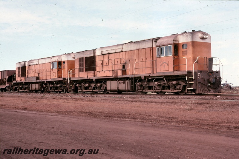 T05173
Goldsworthy Mining (GML) A class 9 and unidentified A class at Finucane Island.
