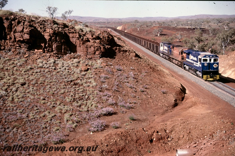 T05189
BHP Iron Ore (BHPIO) C39-8 class 5631 