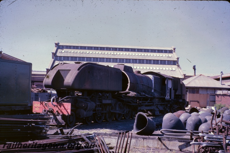 T05249
ASG class 47, standing among the scrap, workshop buildings, Midland, ER line, front and side view
