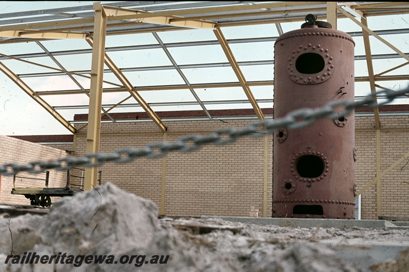 T05293
2 of 7 views of the construction of the Noel Zeplin Exhibition Hall at the Rail transport Museum, Bassendean
