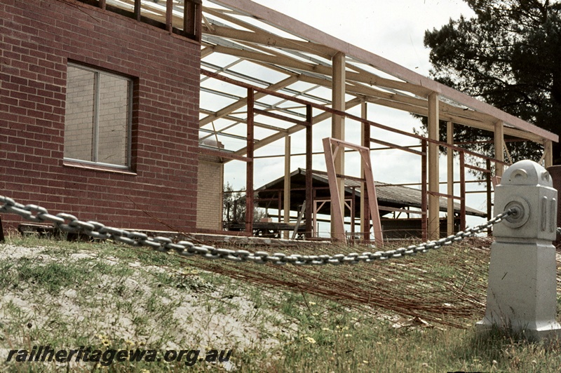 T05294
3 of 7 views of the construction of the Noel Zeplin Exhibition Hall at the Rail transport Museum, Bassendean
