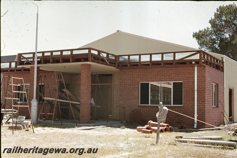T05296
5 of 7 views of the construction of the Noel Zeplin Exhibition Hall at the Rail transport Museum, Bassendean
