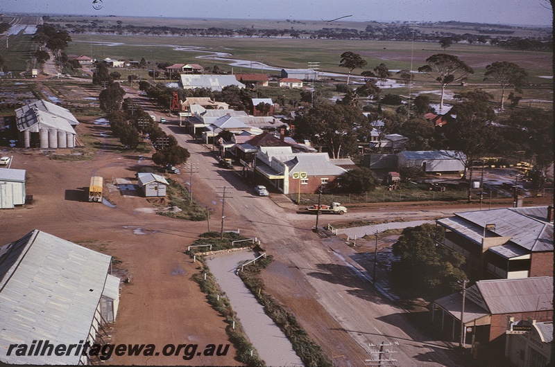 T05300
Wheat silos, truck weigh bridge, Tammin, EGR line, elevated view looking west along the main street
