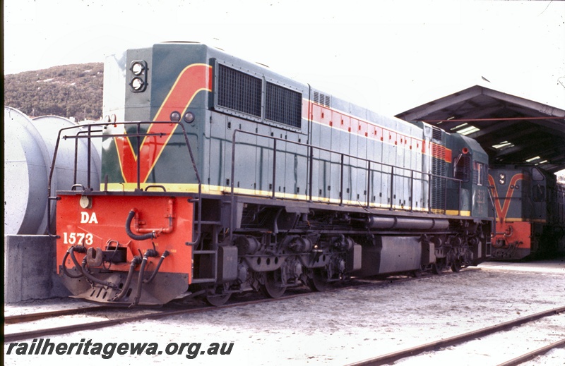 T05324
DA class 1573, another diesel loco, tanks, shed, Albany, GSR line, end and side view
