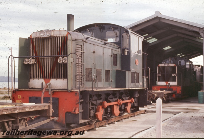 T05333
TA class 1812, TA class 1808, shunters floats, shed, Albany, GSR line, end and side view
