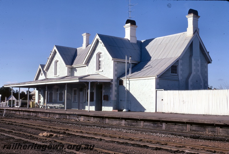 T05337
Station building, platform, canopy, tracks, York, GSR line, view from trackside
