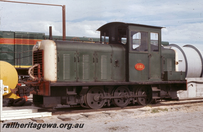 T05341
Z class 1151, tanks, at loco depot, Albany, GSR line, end and side view

