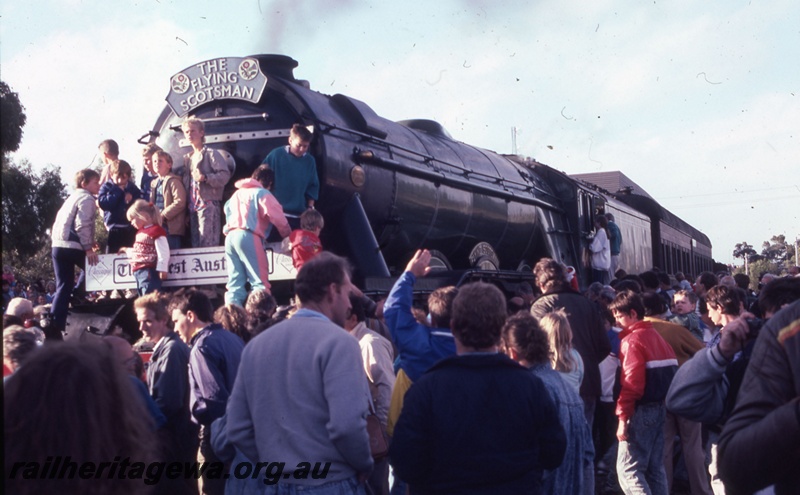 T05373
Ex-LNER steam loco No 4472 